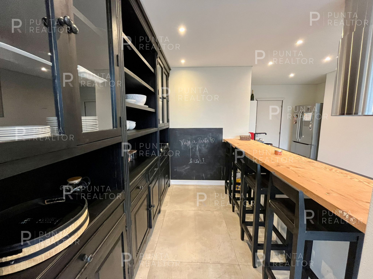 Apartamento ID.700 - Inversión única! Apartamento en venta de super categoría decorado con las últimas tendencias en La Barra, Uruguay