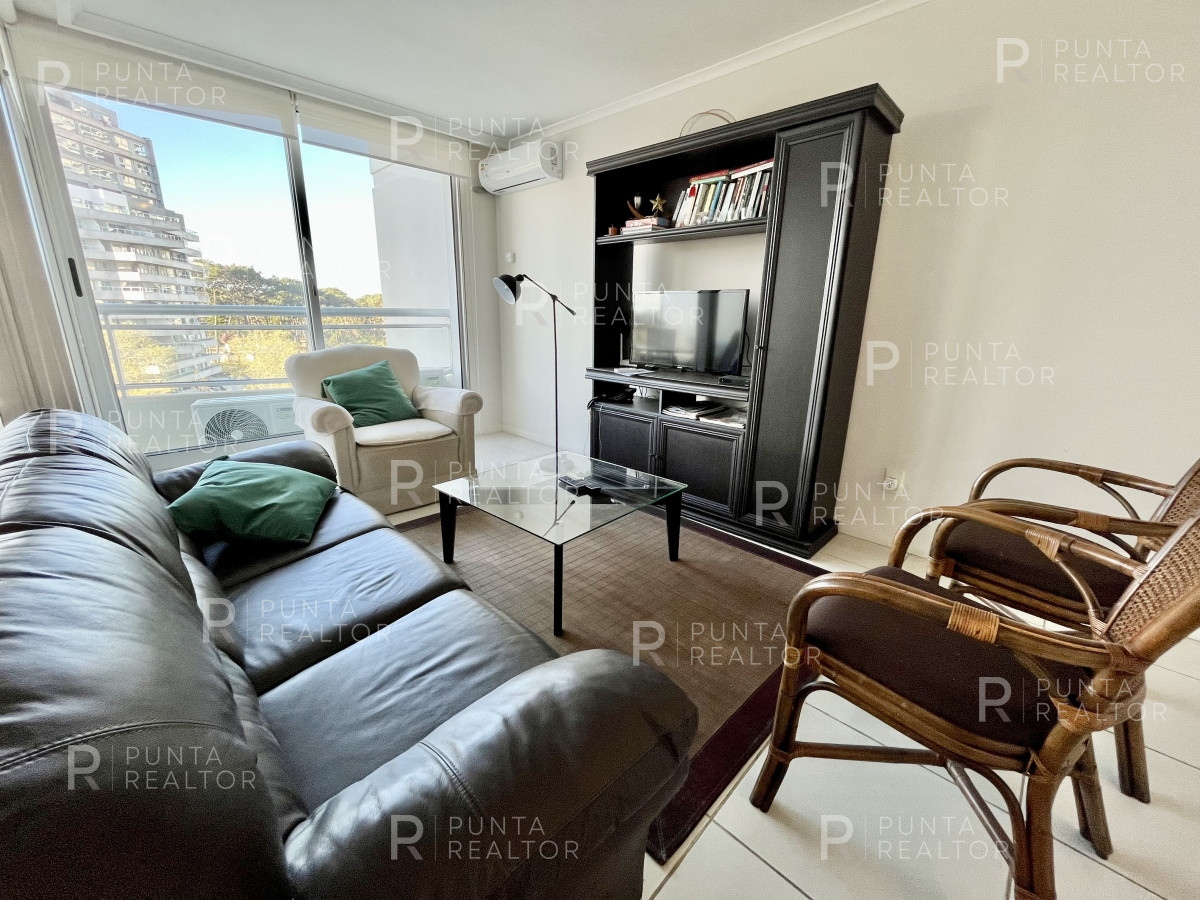Apartamento ID.379 - Departamento, Alquiler, 2 dormitorios, Ocean Drive, Punta del Este, Uruguay