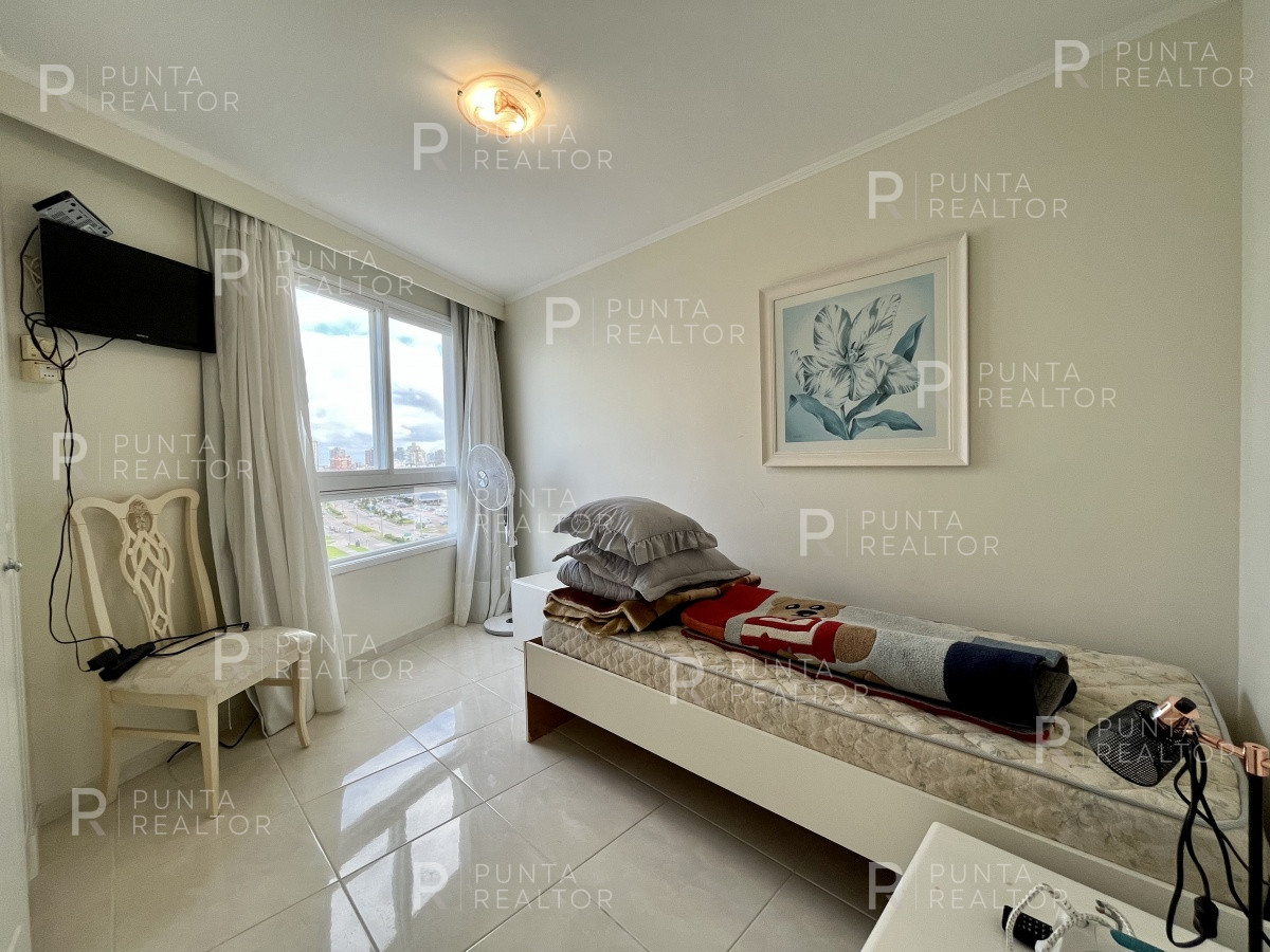 Apartamento ID.994 - Departamento venta 4 dormitorios Punta del Este, Playa Mansa, Uruguay