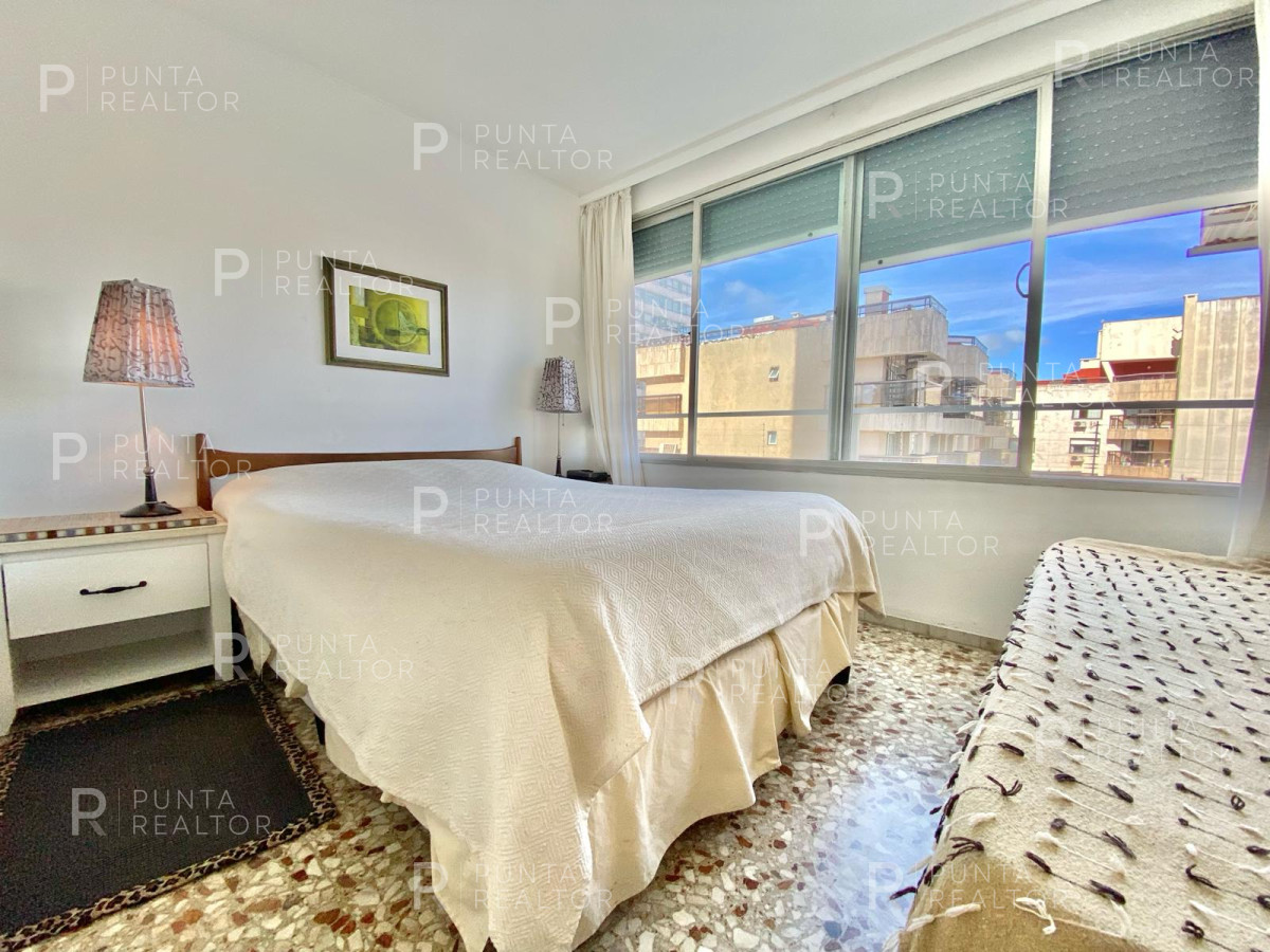 Apartamento ID.2077 - Departamento venta 1 dormitorio y medio, Península de Punta del Este, Uruguay
