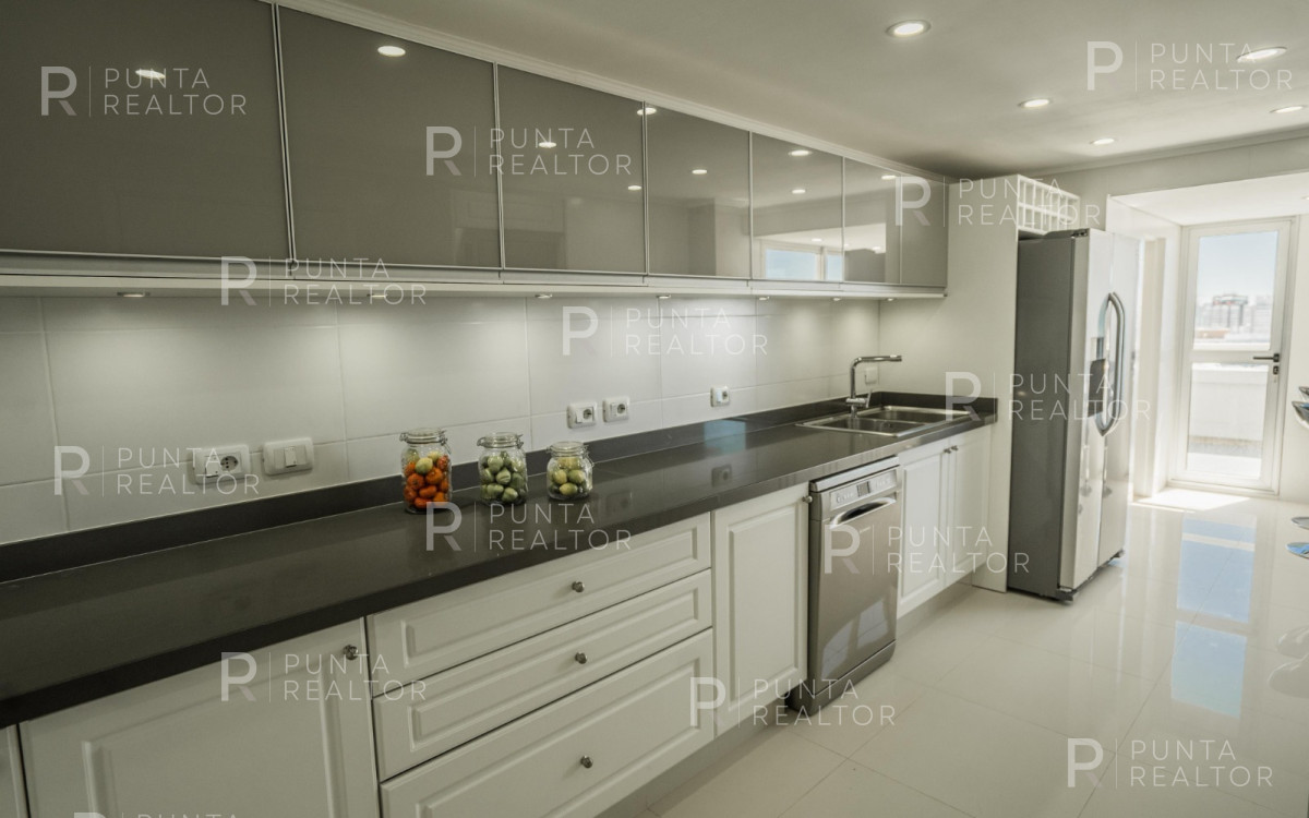 Apartamento ID.619 - Penthouse Departamento 2 dormitorios, Puerto, Punta del Este, Uruguay