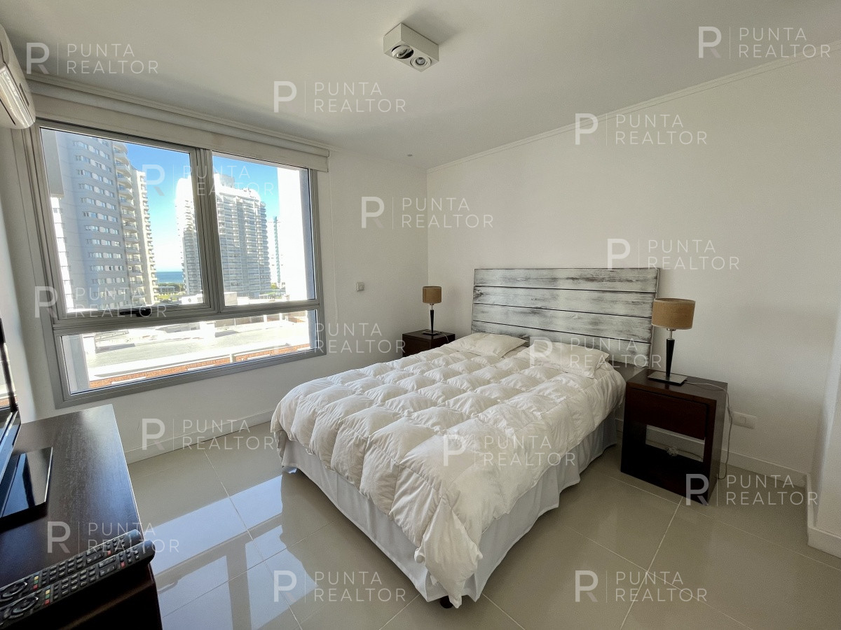 Apartamento ID.1621 - Apartamento venta tres dormitorios, Playa Brava, Punta del Este,, Uruguay