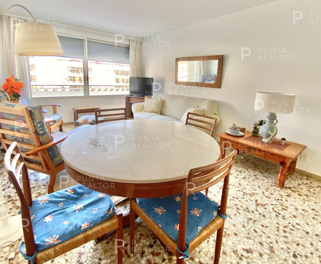 Apartamento ID.2077 - Departamento venta 1 dormitorio y medio, Península de Punta del Este, Uruguay