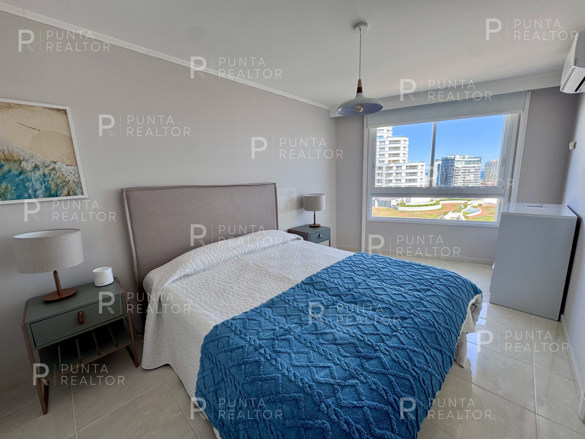 Apartamento ID.70 - Depatamento venta 4 dormitorios,  Playa Mansa, Punta del Este, Uruguay