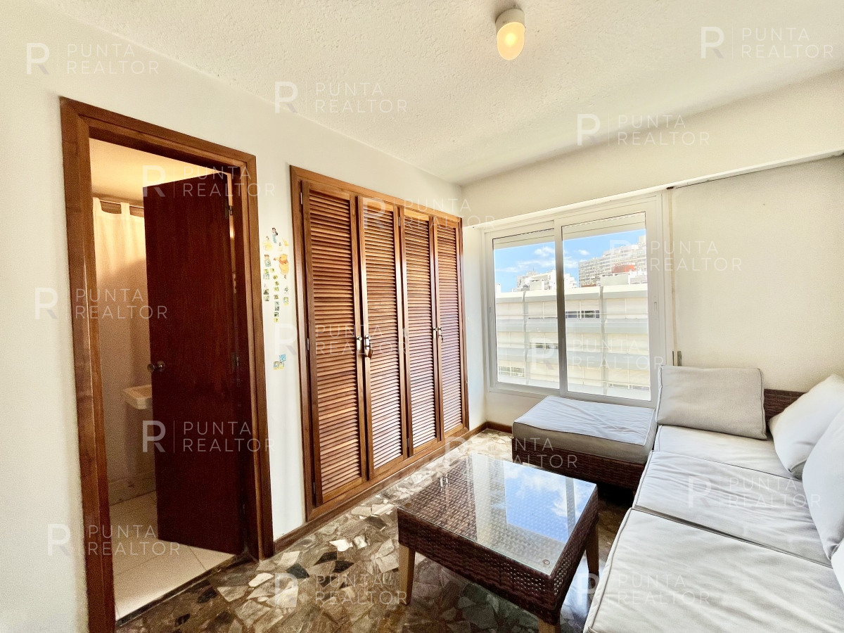 Apartamento ID.1891 - Departamento de 3 dormitorios en venta, Playa Mansa, Punta del Este, Uruguay