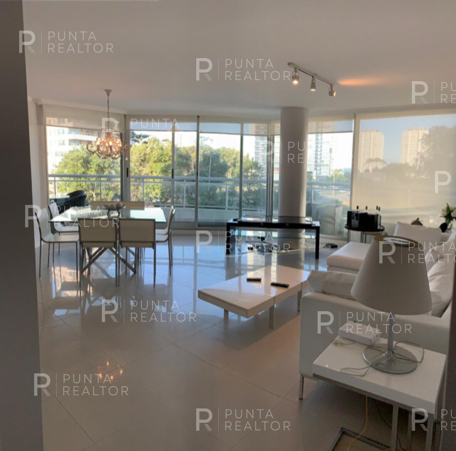 Apartamento ID.378 - Departamento 4 dormitorios alquiler, Ocean Drive , Punta del Este, Uruguay