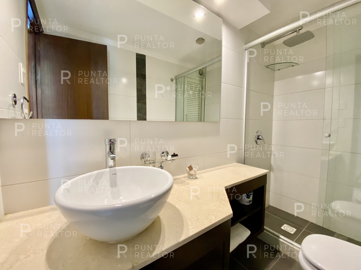 Apartamento ID.2048 - Departamento venta 4 dormitorios, Punta del Este, Uruguay