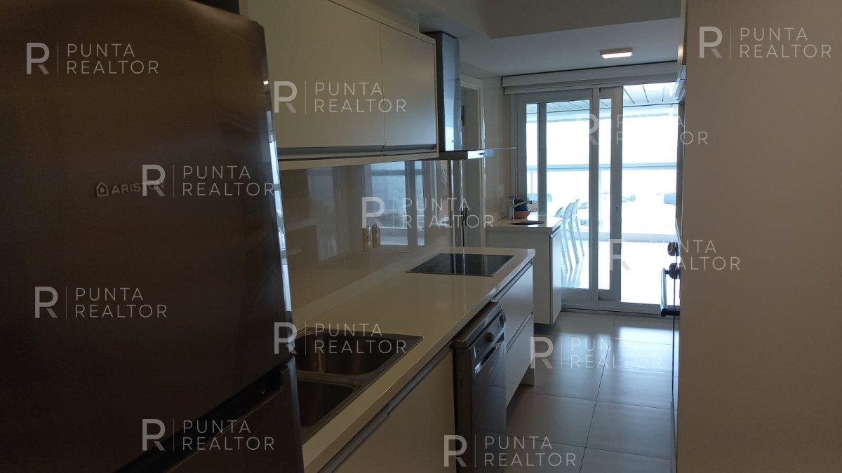 Apartamento ID.2391 - Departamento Alquiler 3 Dormitorios, Miami Boulevard, Playa Mansa, Punta del Este, Uruguay