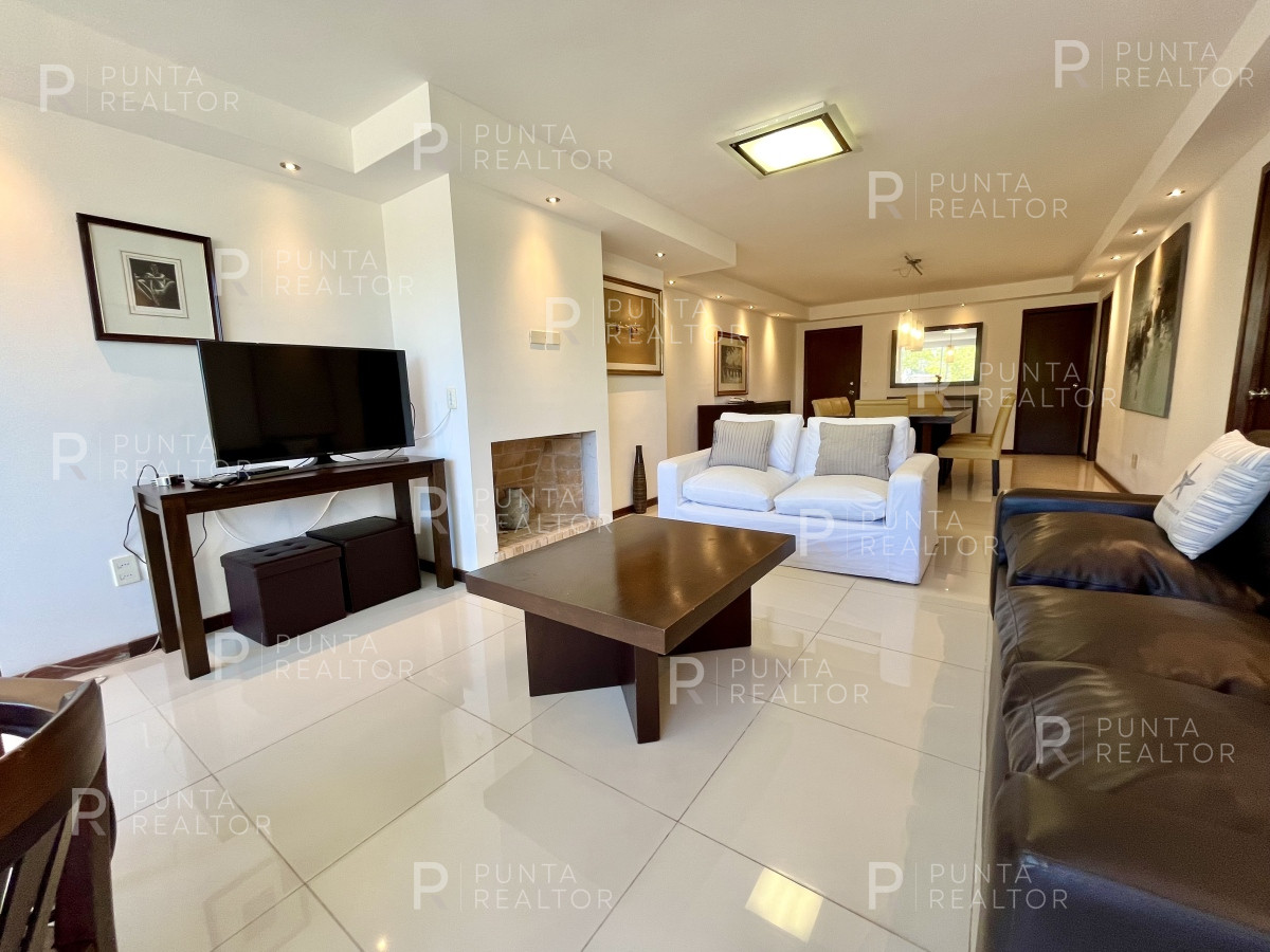 Apartamento ID.2048 - Departamento venta 4 dormitorios, Punta del Este, Uruguay