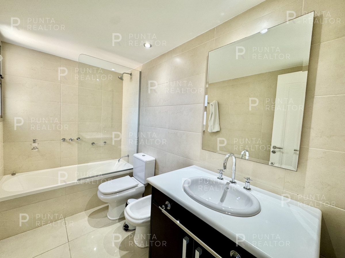 Apartamento ID.55 - Departamento venta, Imperiale 4 dormitorios, Punta del Este, Uruguay