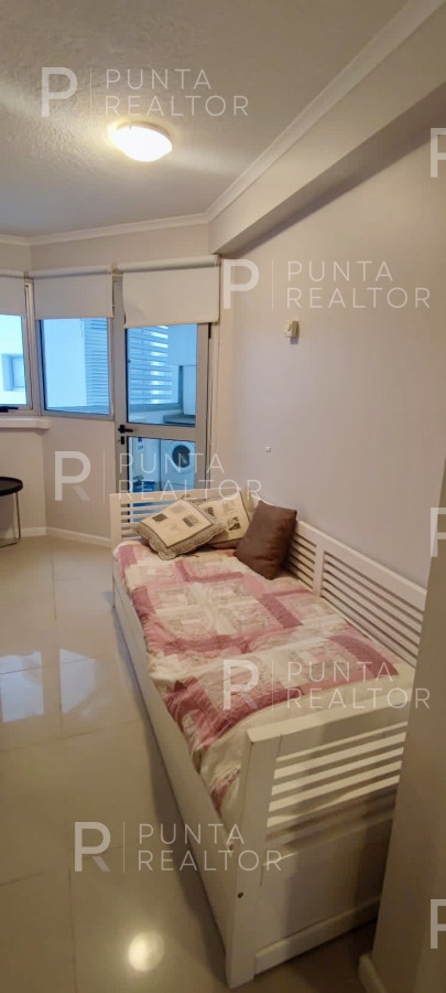 Apartamento ID.378 - Departamento 4 dormitorios alquiler, Ocean Drive , Punta del Este, Uruguay