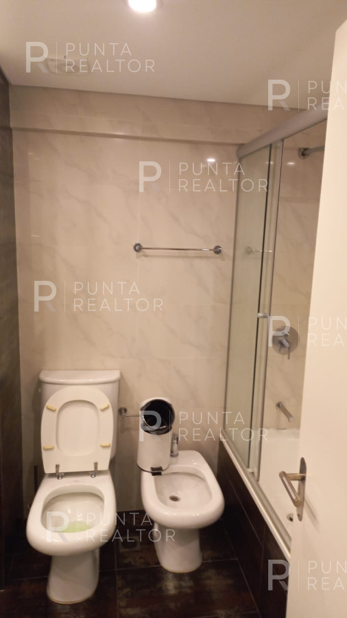 Apartamento ID.2391 - Departamento Alquiler 3 Dormitorios, Miami Boulevard, Playa Mansa, Punta del Este, Uruguay