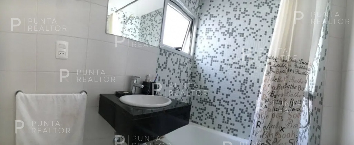 Apartamento ID.606 - Penthouse en venta en Playa Mansa, Punta del Este, Uruguay