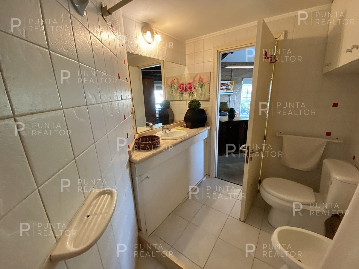 Apartamento ID.25 - Apartamento en alquiler en Puertito del Buceo, loft duplex, vistas veleros, garaje, lujo, aire acondicionado, terraza