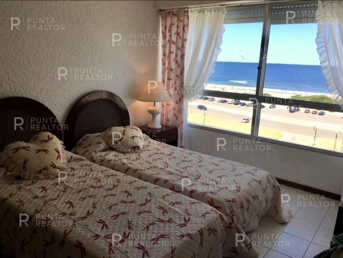 Apartamento ID.1978 - Apartamento en venta de 3 dormitorios en parada 2 Playa Brava, Uruguay