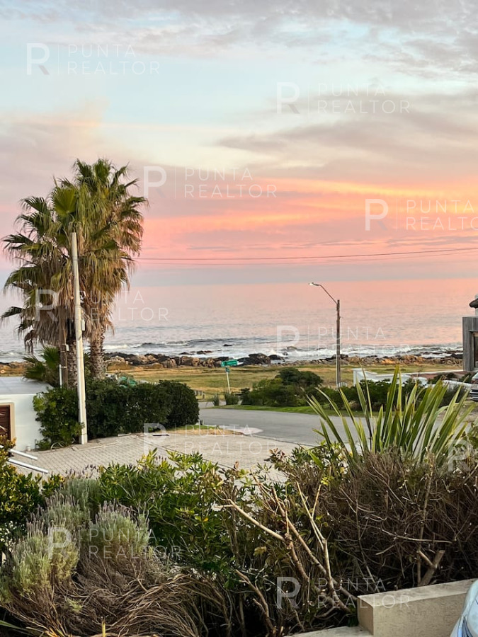 Apartamento ID.2171 - Departamento Alquiler, 2 dormitorios,  La Barra, Uruguay