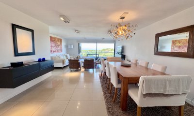 Departamento Venta 3 Dormitorios y servicio, Marigot Brava, Playa Brava, Punta del Este, Uruguay