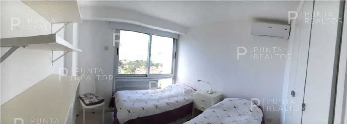Apartamento ID.606 - Penthouse en venta en Playa Mansa, Punta del Este, Uruguay