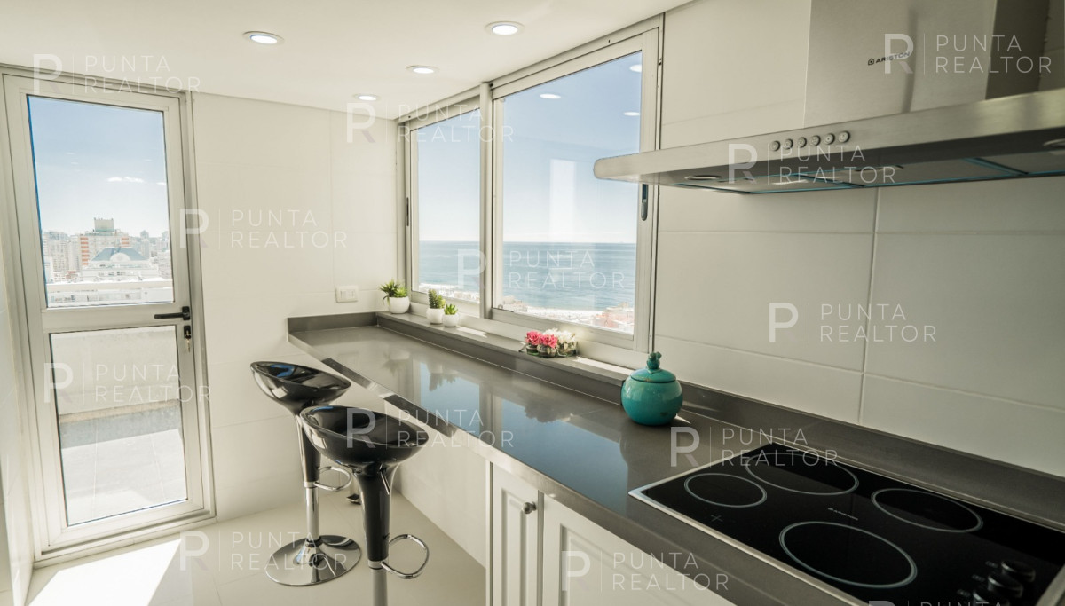 Apartamento ID.619 - Excelente Penthouse en el Puerto de Punta del Este