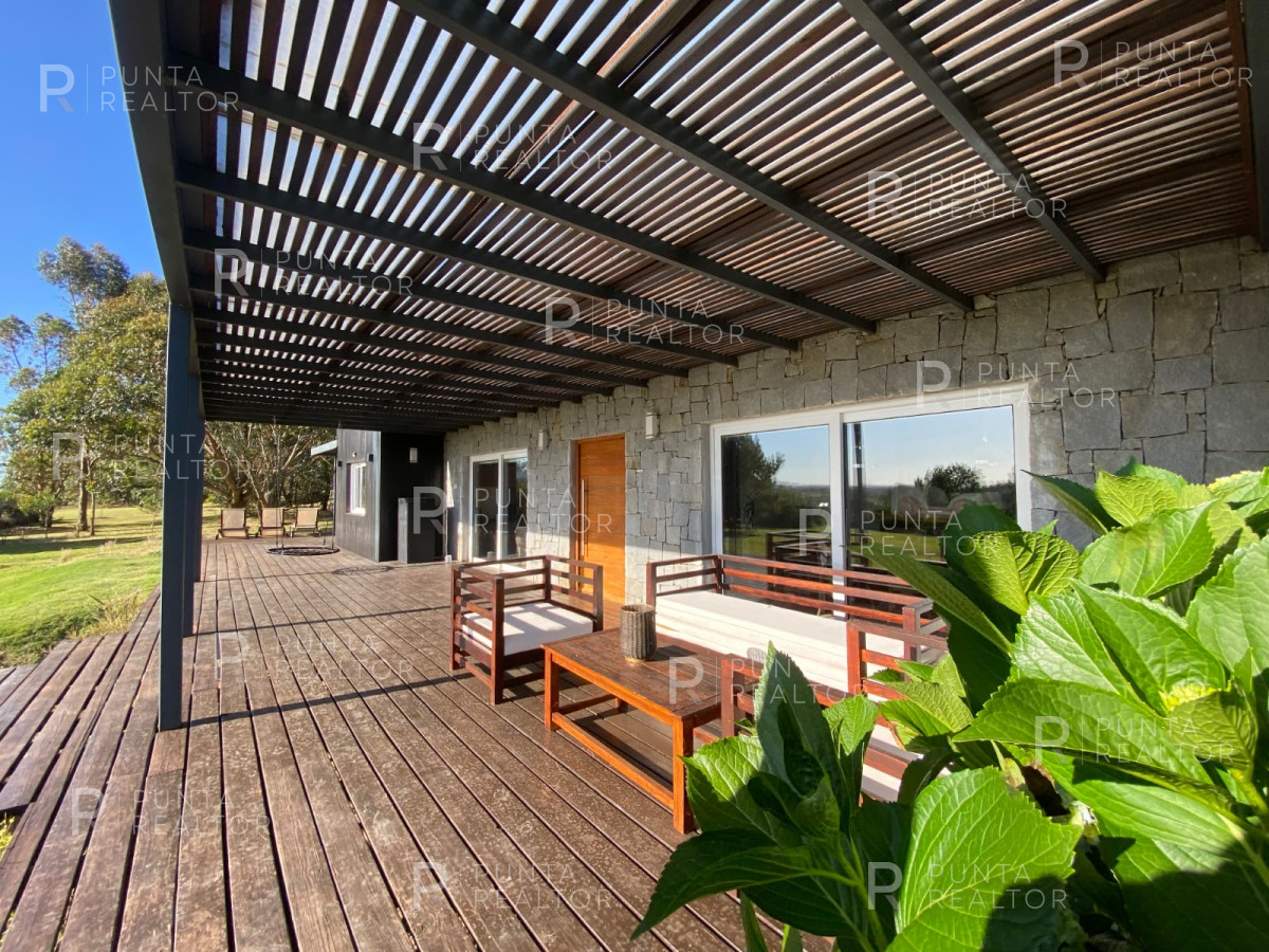 Casa ID.2532 - Alquiler Casa, 5 Dormitorios, Pueblo Mío, Manantiales, Uruguay