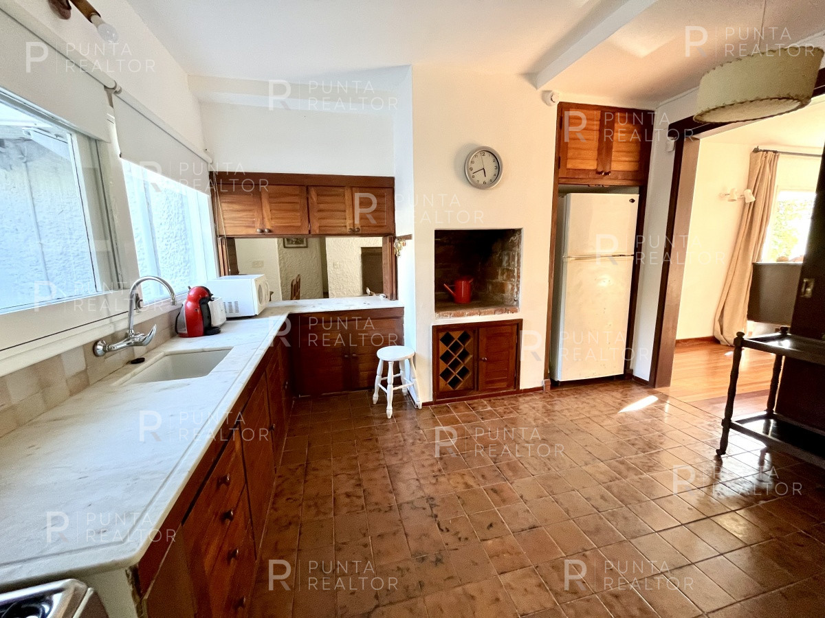 Casa ID.259 - Casa alquiler,  4 dormitorios Pileta, La Barra, Uruguay