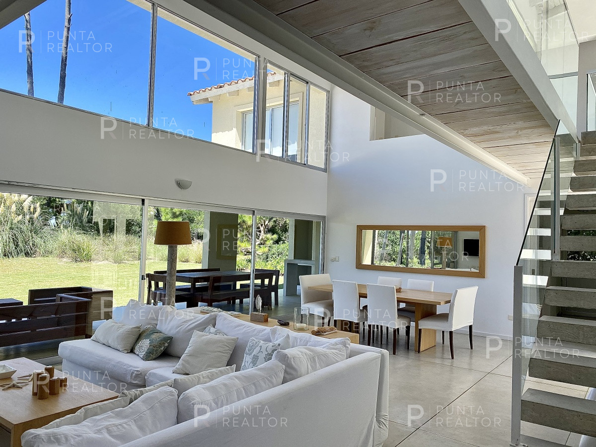 Casa ID.1282 - Venta de casa de cuatro dormitorios en Laguna Blanca, Manantiales, Uruguay