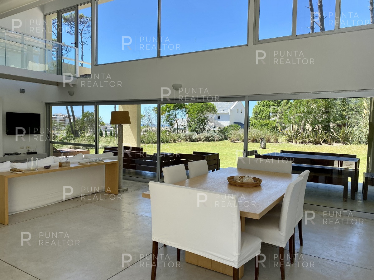 Casa ID.1282 - Venta de casa de cuatro dormitorios en Laguna Blanca, Manantiales, Uruguay