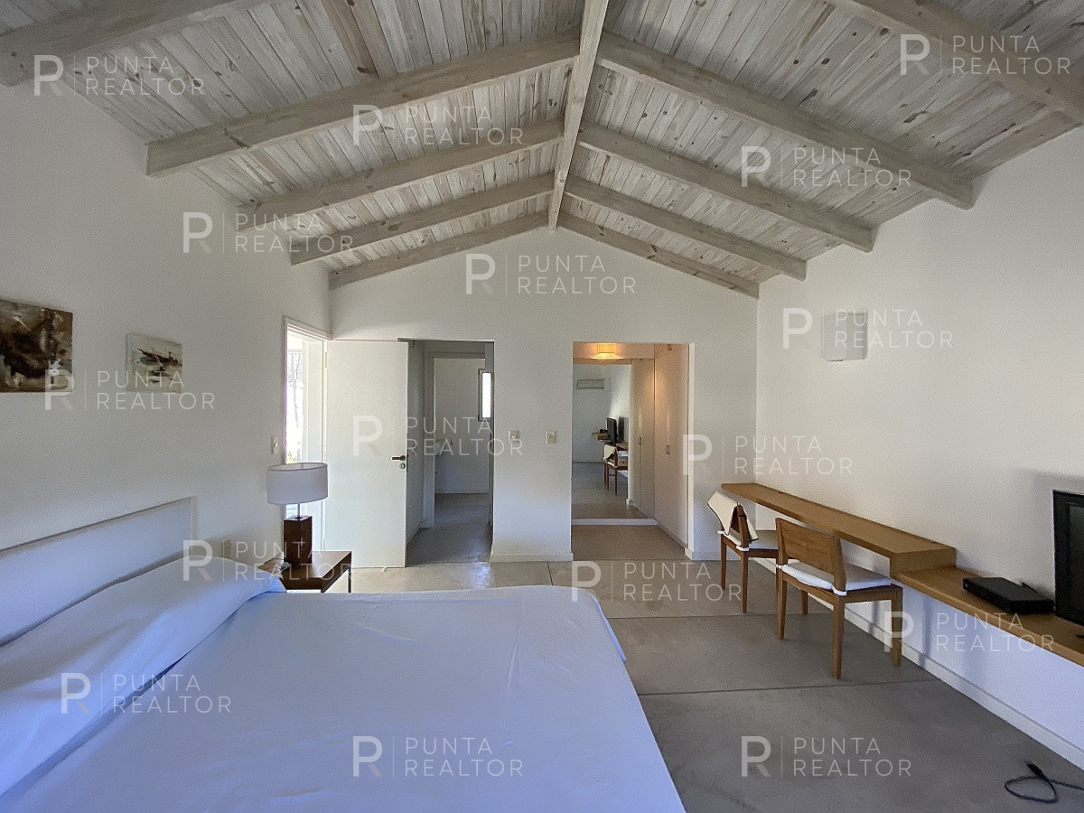 Casa ID.1282 - Venta de casa de cuatro dormitorios en Laguna Blanca, Manantiales, Uruguay