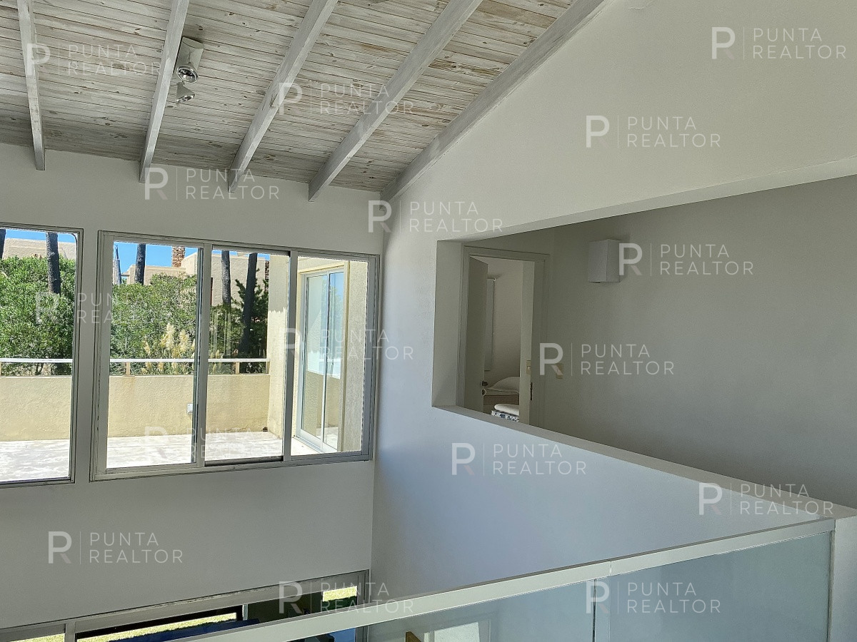 Casa ID.1282 - Venta de casa de cuatro dormitorios en Laguna Blanca, Manantiales, Uruguay