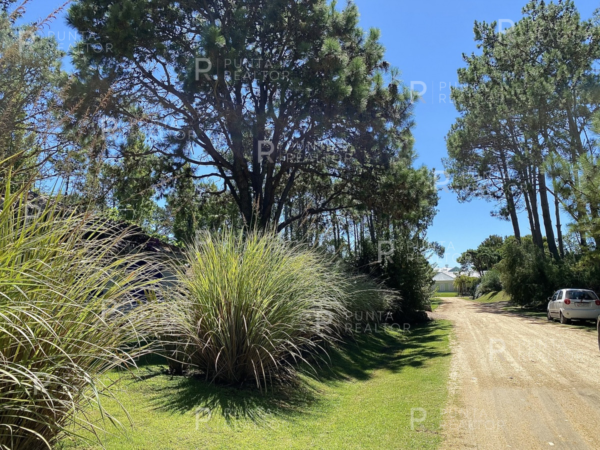 Casa ID.1282 - Venta de casa de cuatro dormitorios en Laguna Blanca, Manantiales, Uruguay