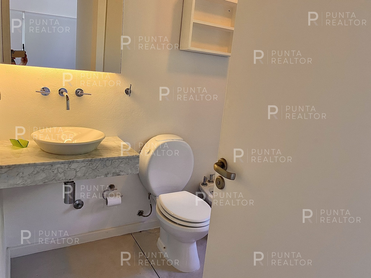 Casa ID.1282 - Venta de casa de cuatro dormitorios en Laguna Blanca, Manantiales, Uruguay