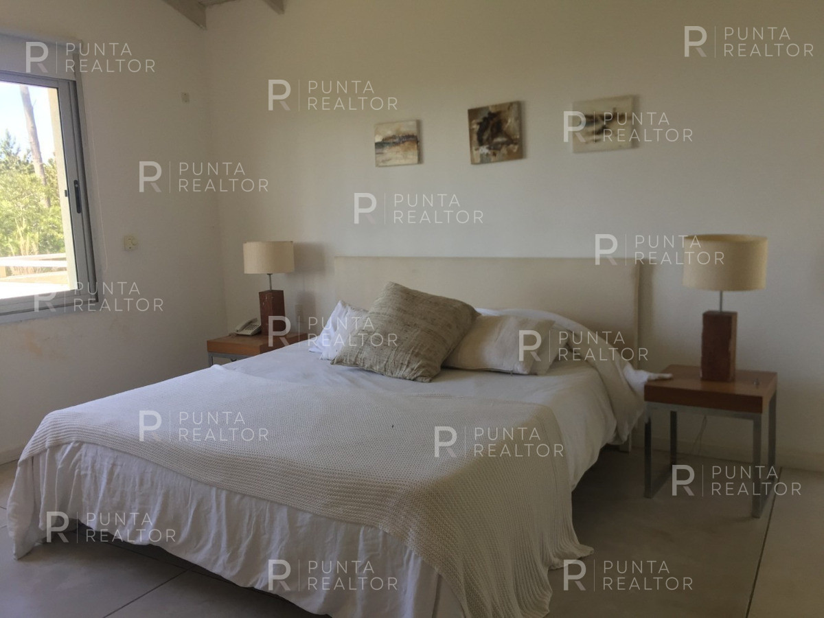 Casa ID.1282 - Venta de casa de cuatro dormitorios en Laguna Blanca, Manantiales, Uruguay