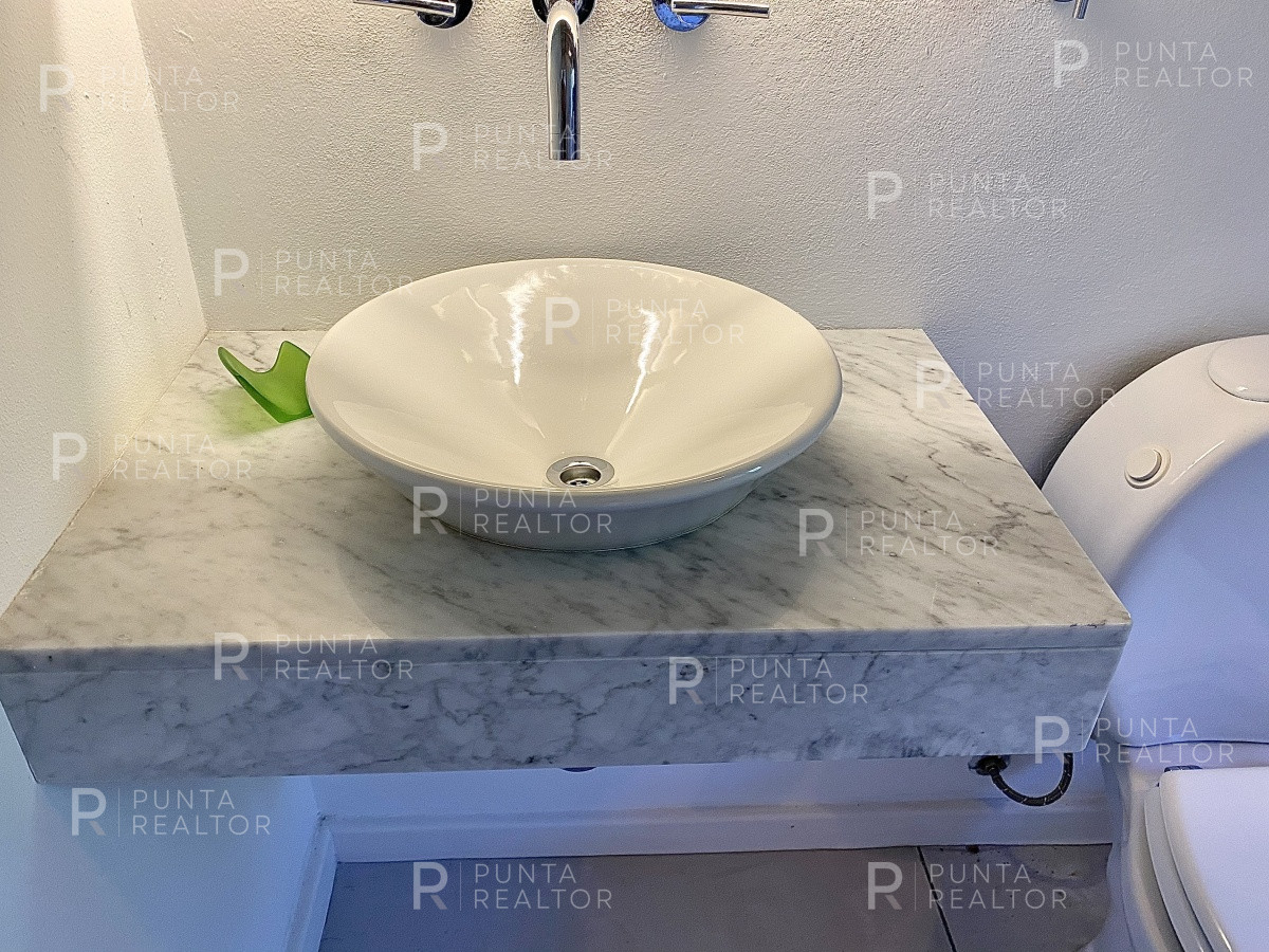 Casa ID.1282 - Venta de casa de cuatro dormitorios en Laguna Blanca, Manantiales, Uruguay