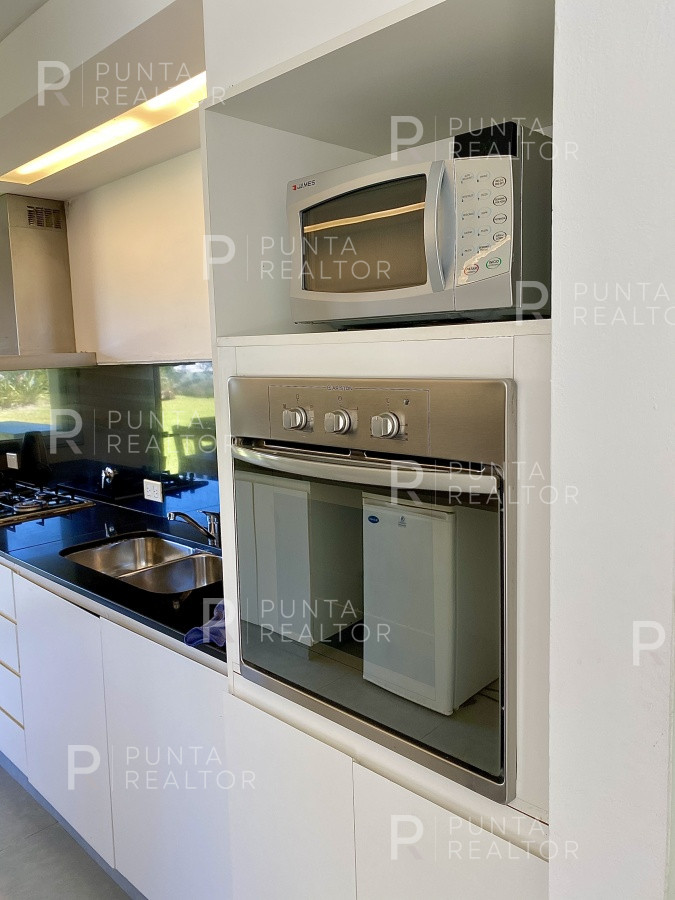 Casa ID.1282 - Venta de casa de cuatro dormitorios en Laguna Blanca, Manantiales, Uruguay