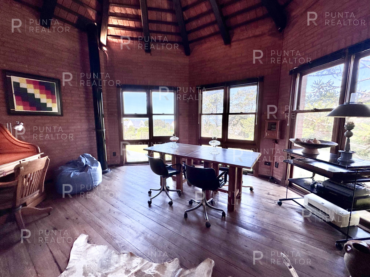 Casa ID.2361 - Casa Alquiler 4 dormitorios, Pileta, Montoya, La Barra, Uruguay