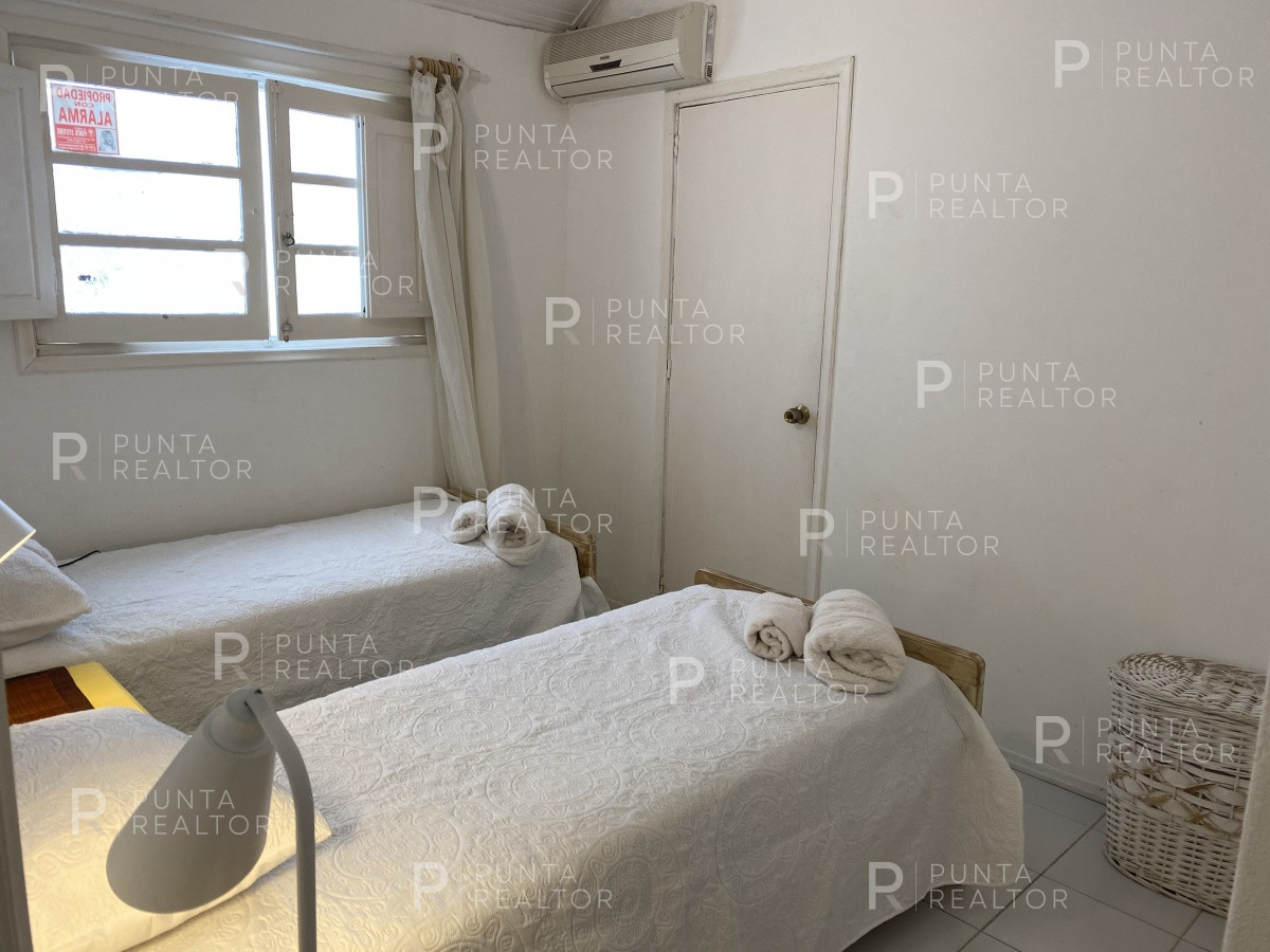 Casa ID.1367 - Casa alquiler, 4 dormitorios, pileta, La Barra, Uruguay,