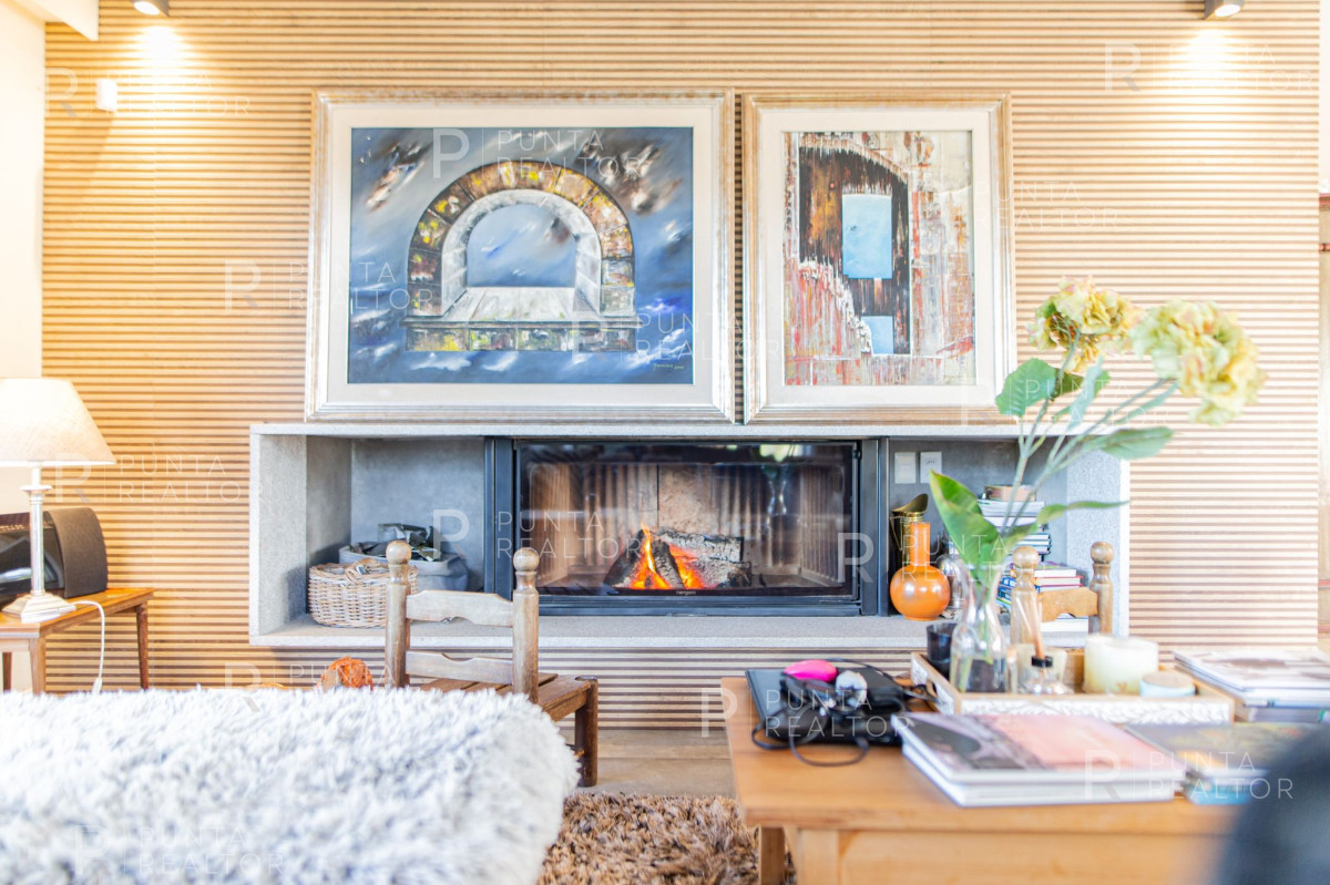 Casa ID.1368 - Excelente casa en alquiler Playa Mansa con pileta, Punta del Este, Uruguay