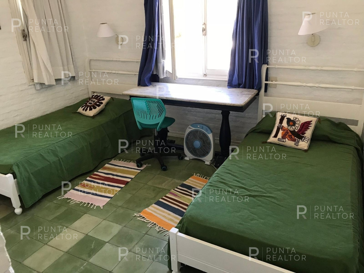 Casa ID.1936 - Venta de casa de tres dormitorios en La Barra, Uruguay