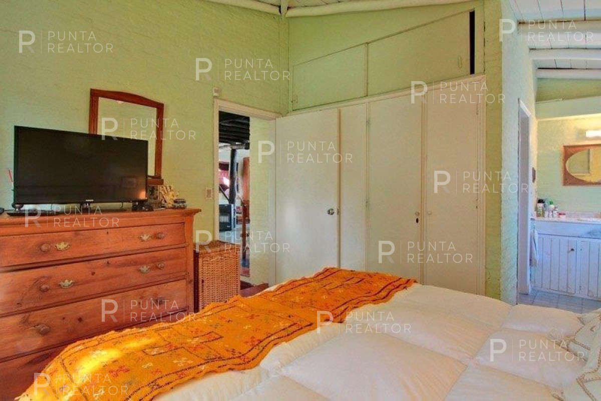 Casa ID.1936 - Venta de casa de tres dormitorios en La Barra, Uruguay