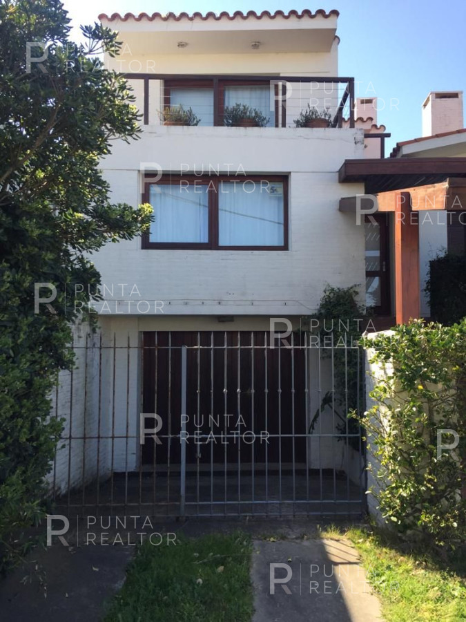 Casa ID.1170 - Casa Alquiler, 7 Dormitorios, Pileta, La Barra, Uruguay