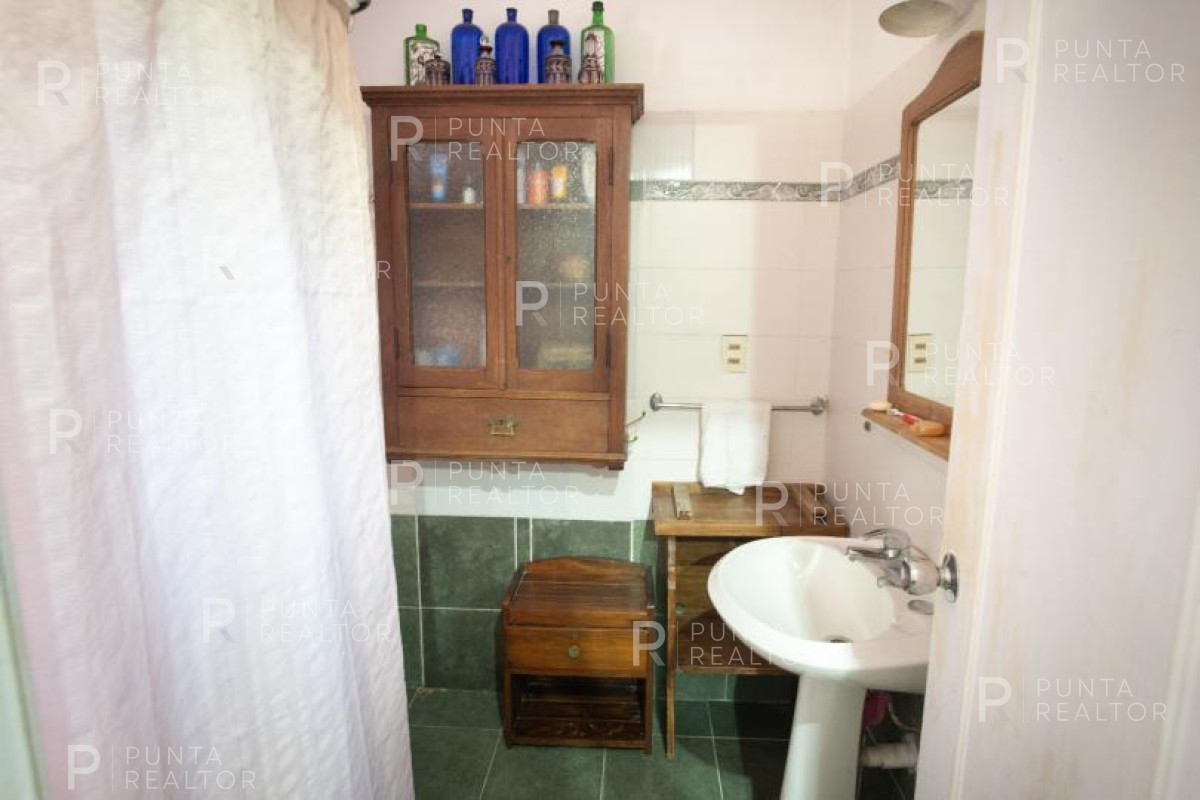 Casa ID.119 -  La Barra, a 3 de la Ruta, 4 dormitorios, 2 baños barbacoa, Uruguay
