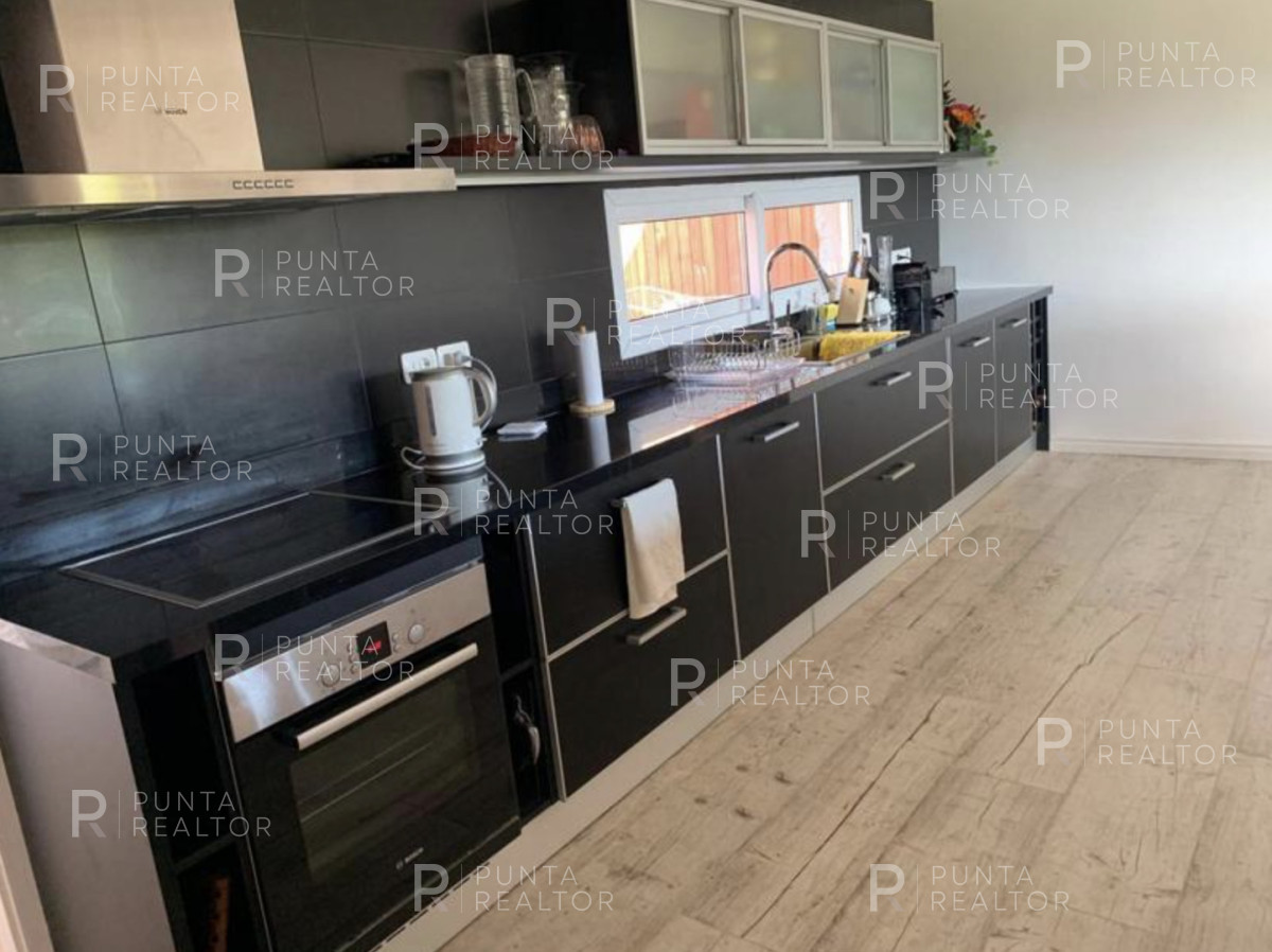 Casa ID.2532 - Alquiler Casa, 5 Dormitorios, Pueblo Mío, Manantiales, Uruguay