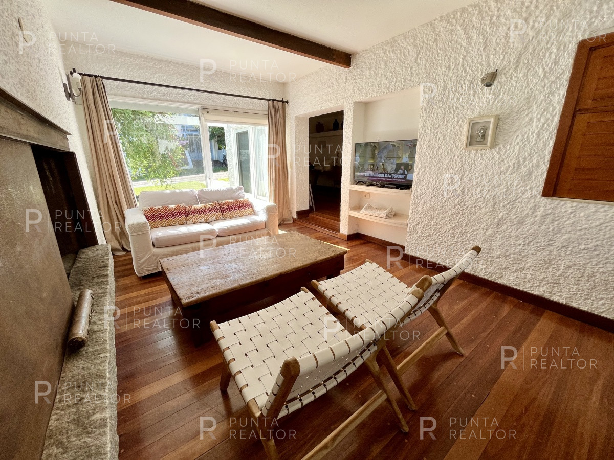 Casa ID.259 - Casa alquiler,  4 dormitorios Pileta, La Barra, Uruguay