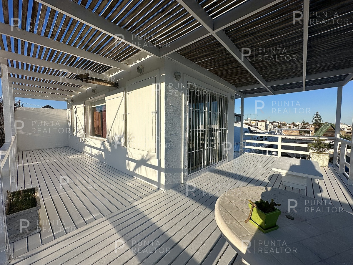 Casa ID.1367 - Casa alquiler, 4 dormitorios, pileta, La Barra, Uruguay,