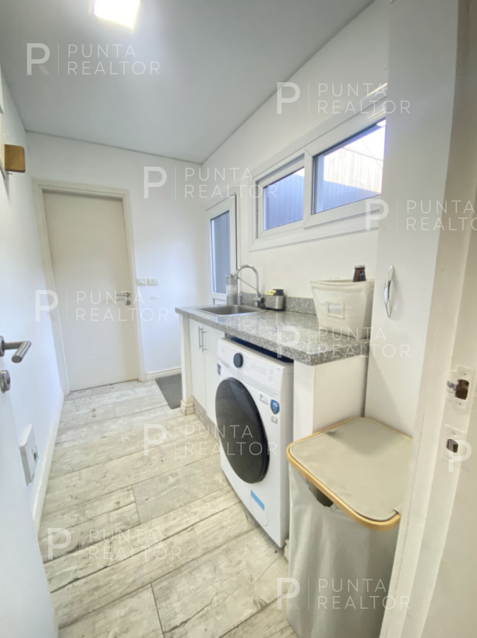 Casa ID.2532 - Alquiler Casa, 5 Dormitorios, Pueblo Mío, Manantiales, Uruguay