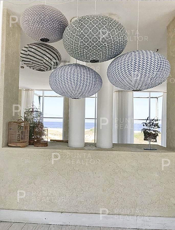 Casa ID.299 - Montoya, frente al mar, 4 suites, dependencia, living, cocina, lavadero, deck, parrillero, alarma, piscina.
