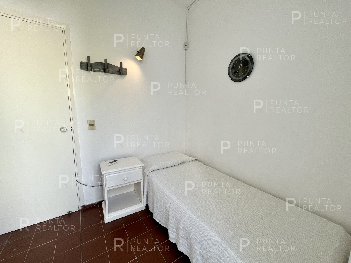Casa ID.259 - Casa alquiler,  4 dormitorios Pileta, La Barra, Uruguay