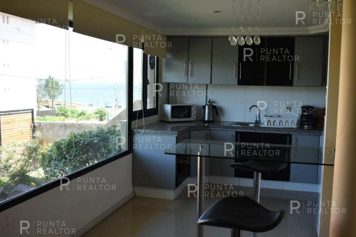 Casa ID.639 - Mansa, Paradas, a 1 cuadra del mar con piscina, 3 dormitorios, suite, 3 baños