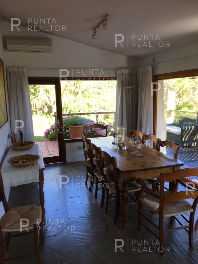Casa ID.1170 - Casa Alquiler, 7 Dormitorios, Pileta, La Barra, Uruguay