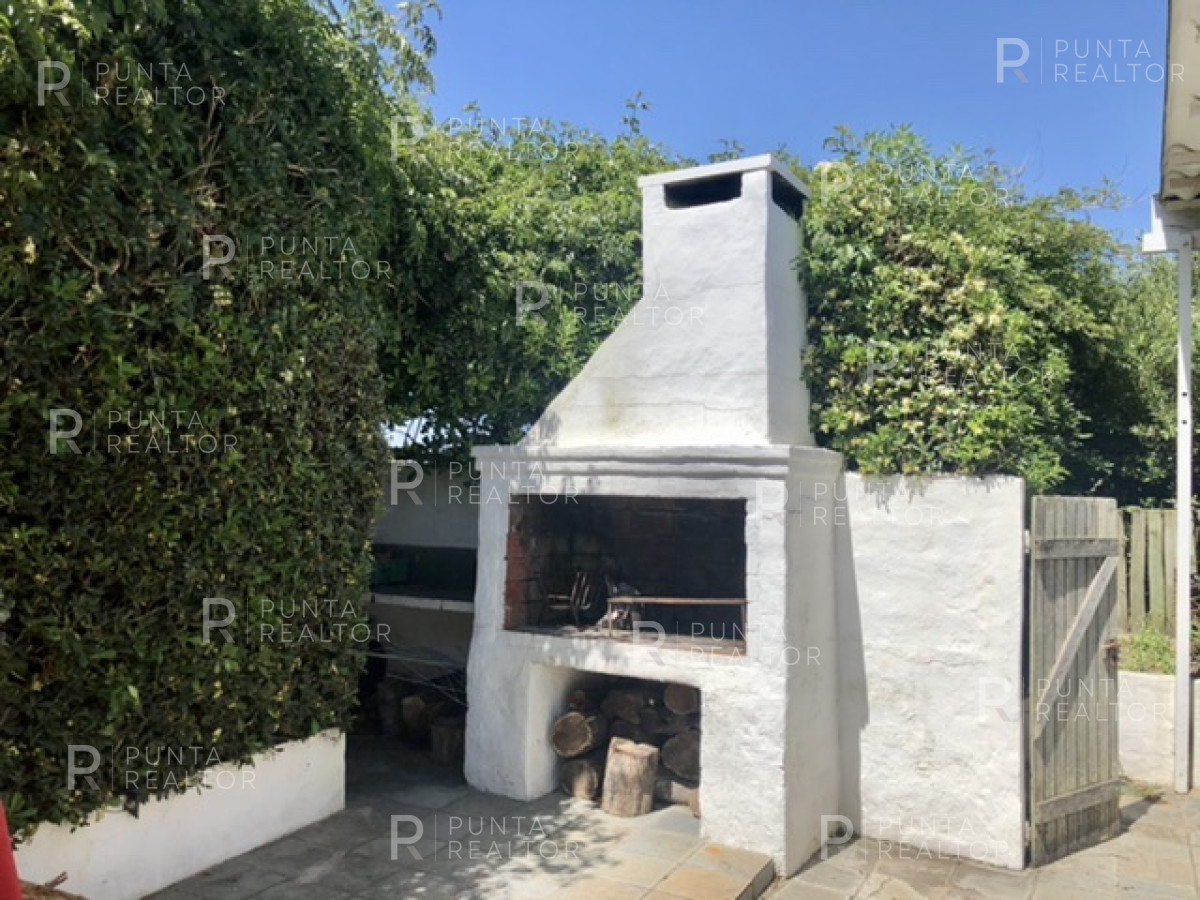 Casa ID.816 - Casa Alquiler, 6 dormitorios, La Barra, Uruguay